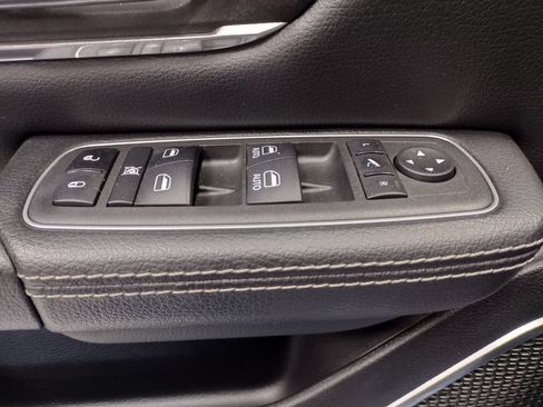Used 2022 RAM 1500 Laramie AWD/4WD image 23