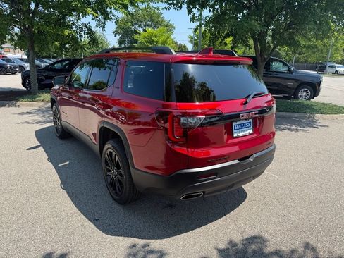 Used 2023 GMC Acadia SLT w/ Elevation Edition AWD/4WD image 3