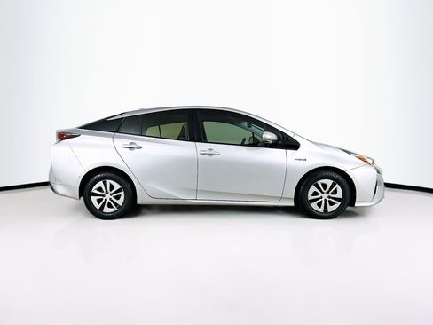 Used 2017 Toyota Prius Four w/ Advanced Technology Package FWD image 10