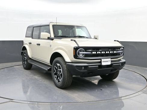 New 2026 Ford Bronco Outer Banks AWD/4WD image 22