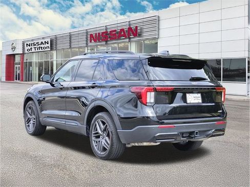Used 2025 Ford Explorer ST-Line w/ ST-Line Street Pack AWD/4WD image 6