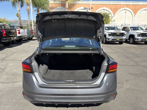 Used 2023 Nissan Altima 2.5 SV FWD image 14