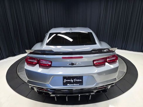 Used 2024 Chevrolet Camaro LT RWD image 15