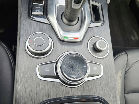 Used 2024 Alfa Romeo Stelvio Sprint AWD/4WD image 34