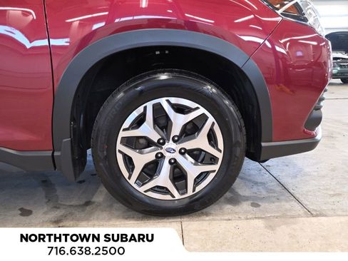 Certified 2024 Subaru Forester Premium AWD/4WD image 25