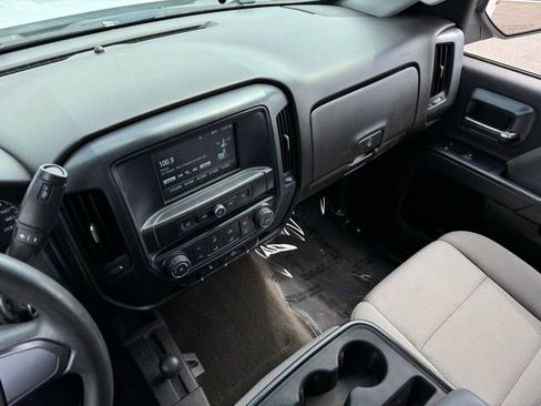 Used 2018 Chevrolet Silverado 1500 Custom w/ Custom Convenience Package AWD/4WD image 22