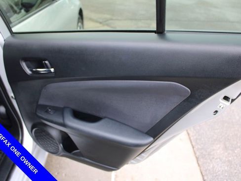 Used 2020 Toyota Prius LE image 24