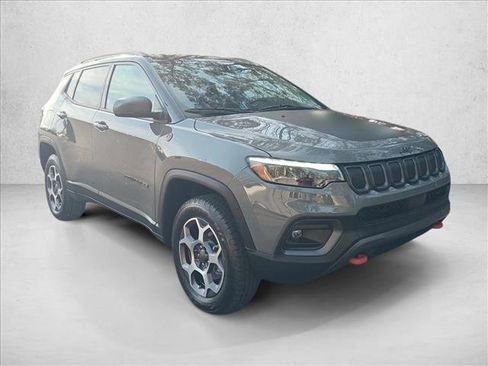 Used 2022 Jeep Compass Trailhawk w/ Trailhawk Elite Group image 3