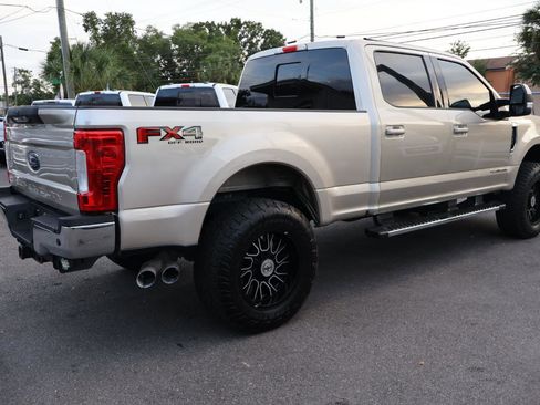 Used 2018 Ford F250 Lariat w/ Lariat Value Package AWD/4WD image 5