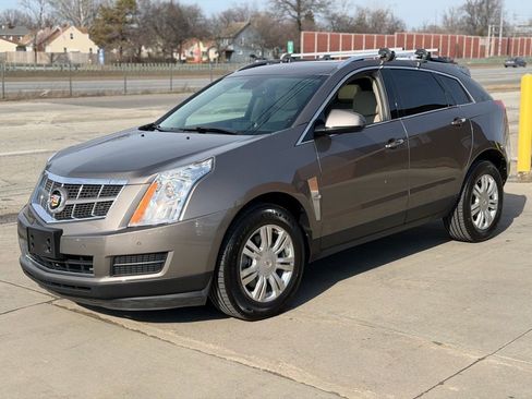 Used 2011 Cadillac SRX Luxury image 1