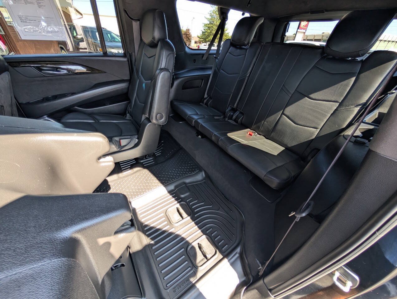 Used 2017 Cadillac Escalade ESV Platinum AWD/4WD image 15