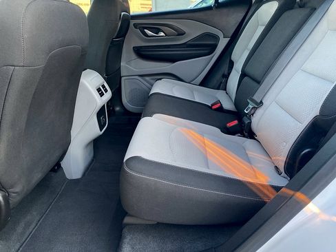Used 2022 GMC Terrain SLE w/ Driver Convenience Package FWD image 10