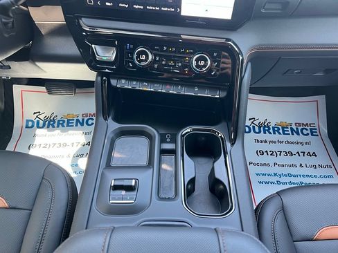New 2026 GMC Sierra 2500 AT4 w/ AT4 Premium Plus Package AWD/4WD image 21