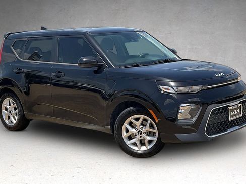 Used 2022 Kia Soul LX w/ Technology Package FWD image 19