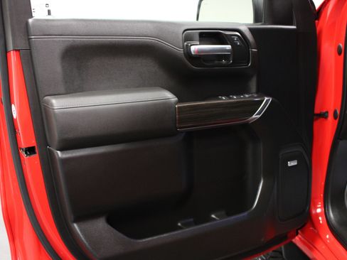 Used 2021 Chevrolet Silverado 1500 LT Trail Boss w/ Convenience Package II AWD/4WD image 11