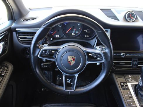 Used 2021 Porsche Macan AWD/4WD image 26