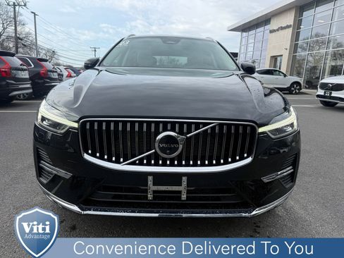 Certified 2023 Volvo XC60 B6 Ultimate w/ Protection Package Premier AWD/4WD image 3