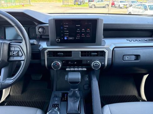 Used 2025 Toyota Tacoma SR5 AWD/4WD image 24