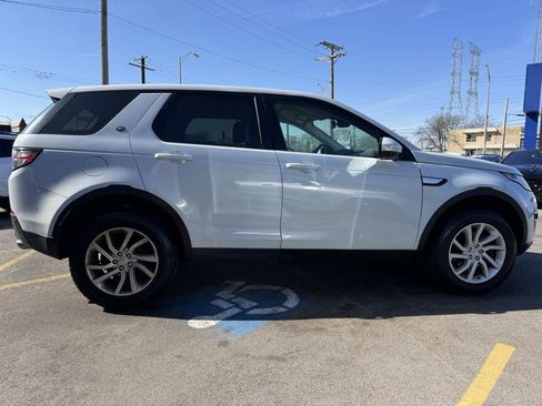 Used 2018 Land Rover Discovery Sport HSE image 4