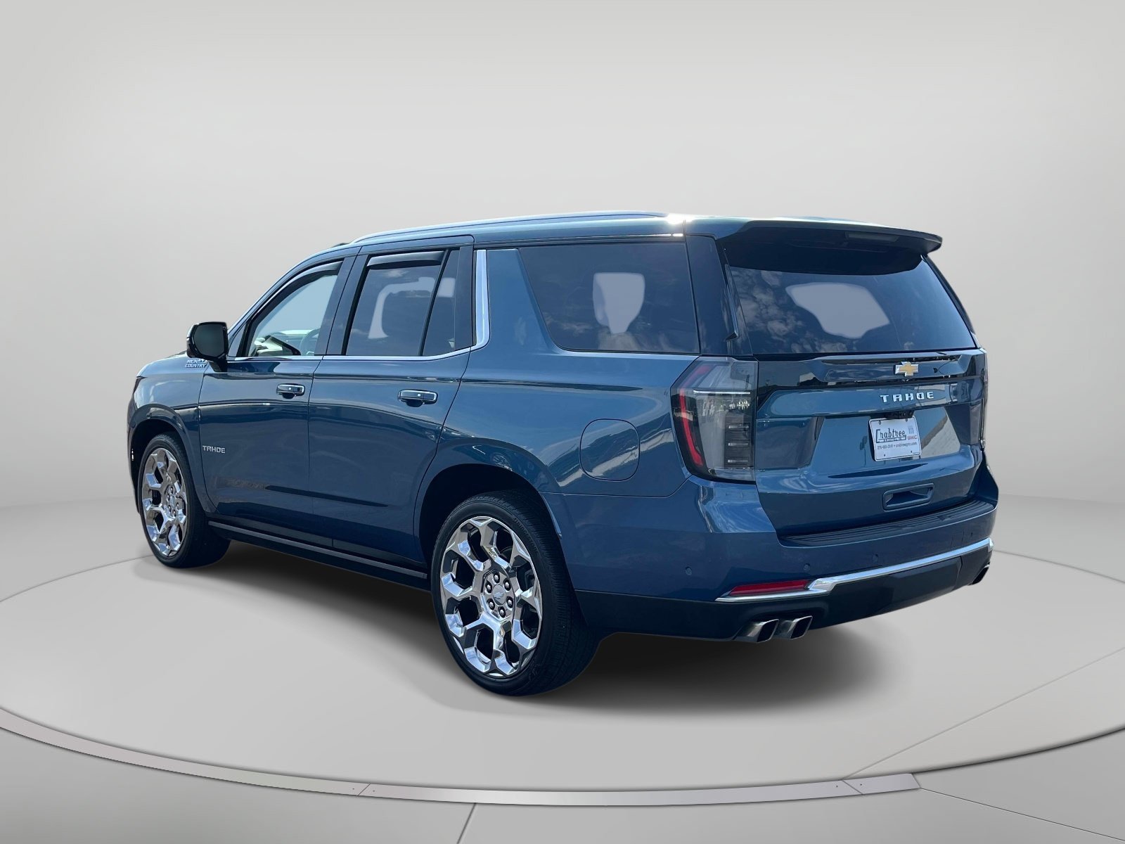 Used 2025 Chevrolet Tahoe High Country AWD/4WD image 6