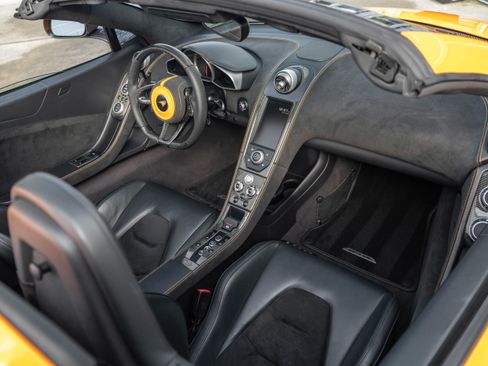 Used 2013 McLaren MP4-12C Spider image 7