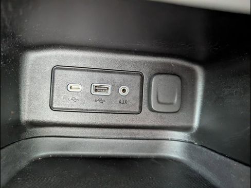 Used 2022 Chevrolet Equinox LS AWD/4WD image 18