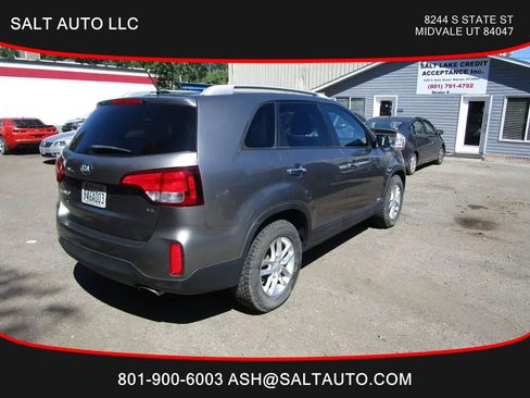Used 2015 Kia Sorento LX image 7