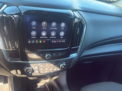 Used 2023 Chevrolet Traverse LT AWD/4WD image 13