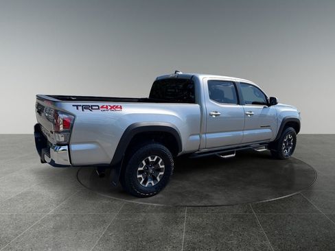 Used 2023 Toyota Tacoma TRD Off-Road w/ Black Out Package (TMS) AWD/4WD image 9