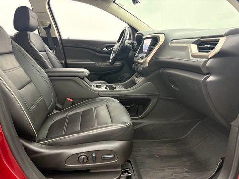 Used 2022 GMC Acadia Denali w/ Denali Ultimate Package FWD image 34