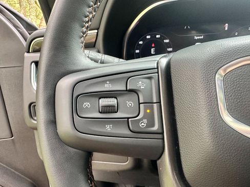 Used 2024 GMC Yukon XL AT4 w/ Technology Package AWD/4WD image 46