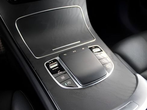 Used 2022 Mercedes-Benz GLC 300 image 35