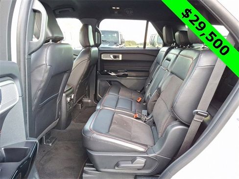 Used 2023 Ford Explorer ST-Line w/ Class IV Trailer Tow Package image 10