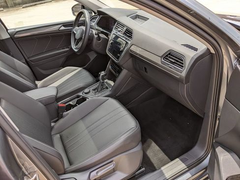 Certified 2023 Volkswagen Tiguan SE AWD/4WD image 22