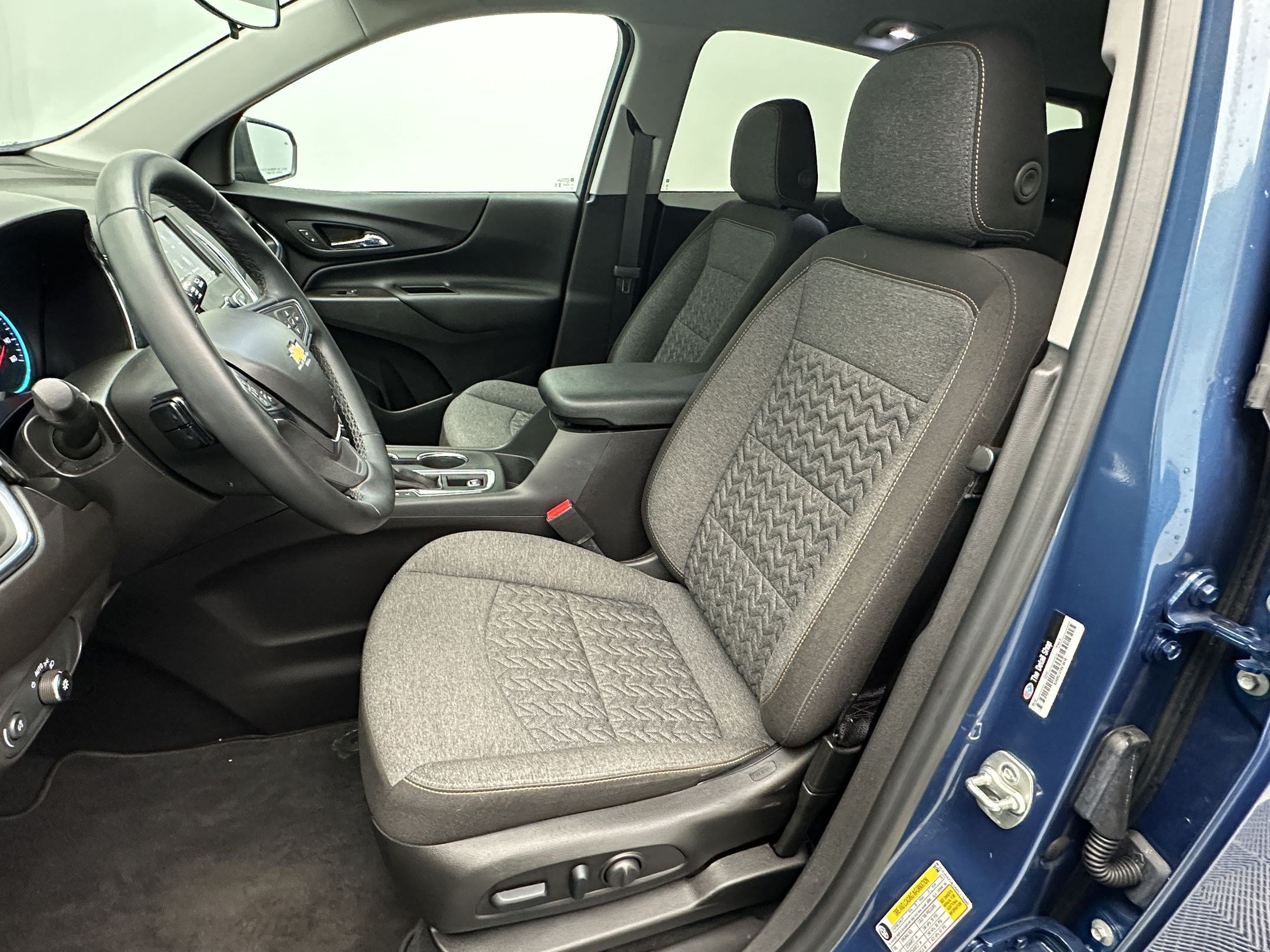 Certified 2024 Chevrolet Equinox LT AWD/4WD image 5