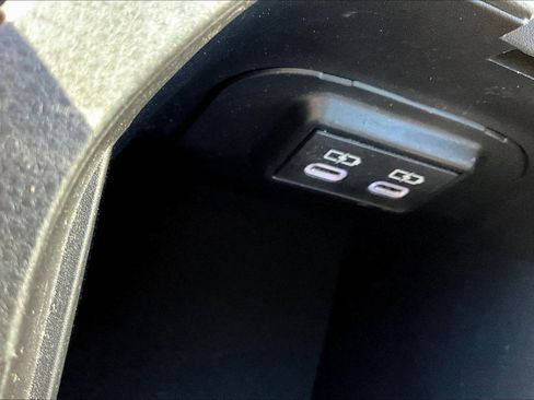 Used 2023 Toyota RAV4 LE image 31