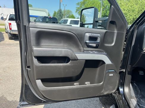 Used 2019 Chevrolet Silverado 2500 LTZ w/ Duramax Plus Package AWD/4WD image 18