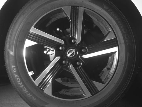 Used 2025 Nissan Sentra SV image 15