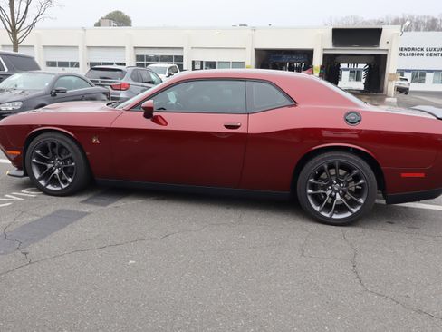 Used 2023 Dodge Challenger R/T Scat Pack w/ Plus Package image 18