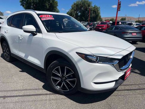 Used 2018 MAZDA CX-5 Touring w/ Preferred Equipment Package AWD/4WD image 4