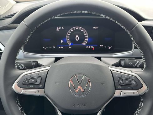 New 2026 Volkswagen Taos SE AWD/4WD image 16