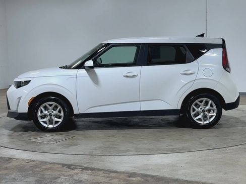 Used 2024 Kia Soul LX w/ Option Group 015 FWD image 5