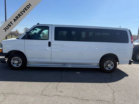 Used 2017 Chevrolet Express 3500 LT w/ LT Preferred Equipment Group image 8