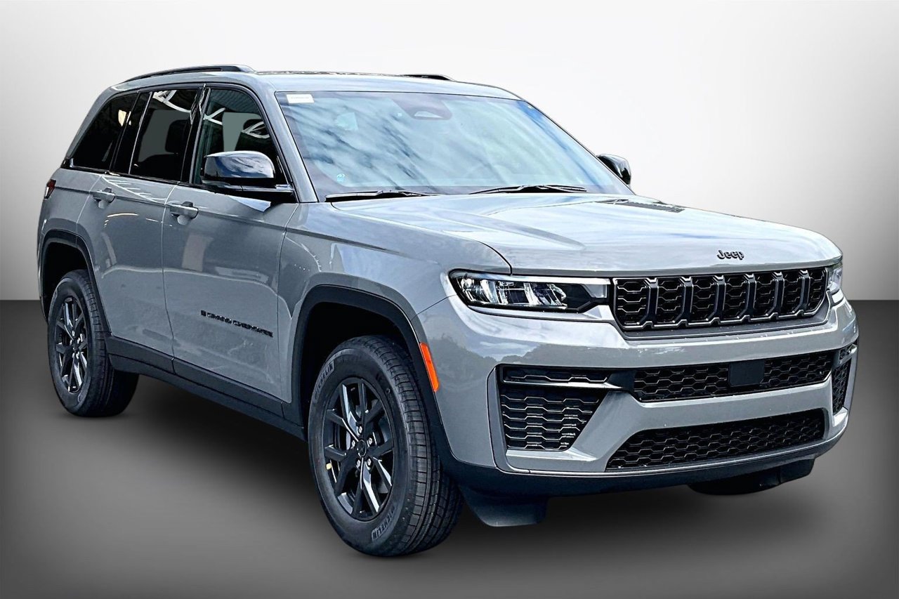 New 2027 Jeep Grand Cherokee Altitude AWD/4WD image 2