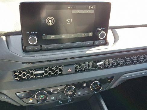 Certified 2025 Honda Accord SE image 16