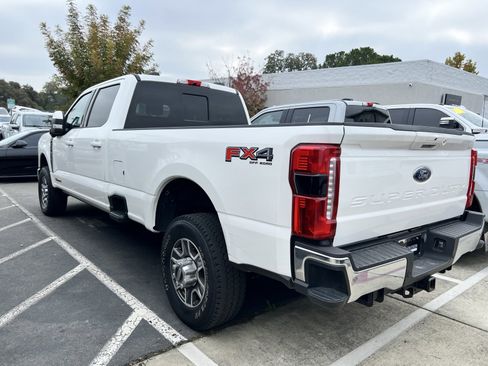 Used 2023 Ford F350 Lariat w/ Lariat Ultimate Package image 2