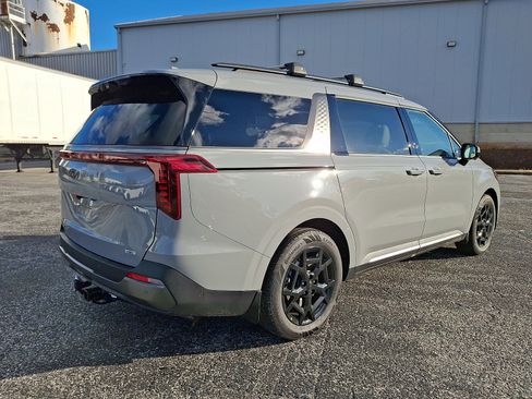 New 2026 Kia Carnival SX Prestige FWD image 8