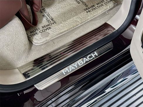 Used 2024 Mercedes-Benz Maybach GLS 600 4MATIC image 37