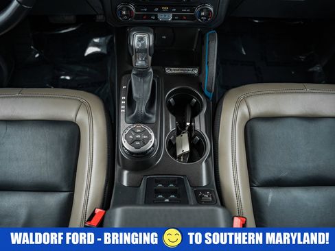 Used 2023 Ford Bronco Wildtrak image 31