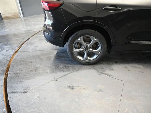 Used 2024 Ford Escape ST-Line image 22